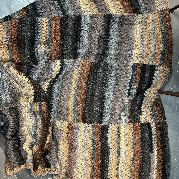 Hand crochet blanket - Picture 5 of 15